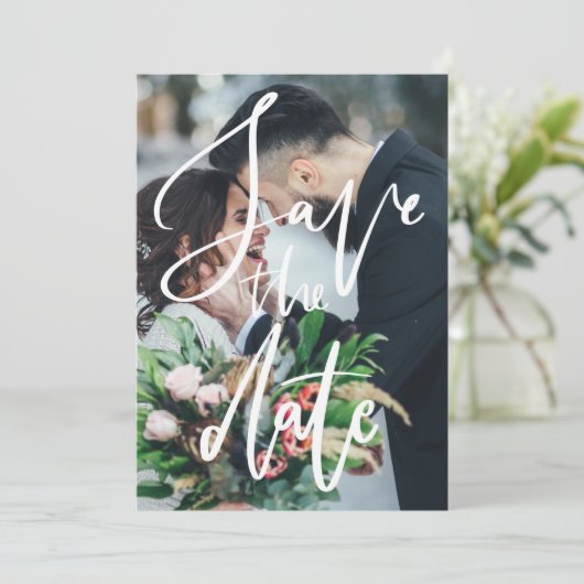 Elegant Fotoscript Bruiloft Bewaar de Datum Uitnod Save The Date (Staand voorkant)