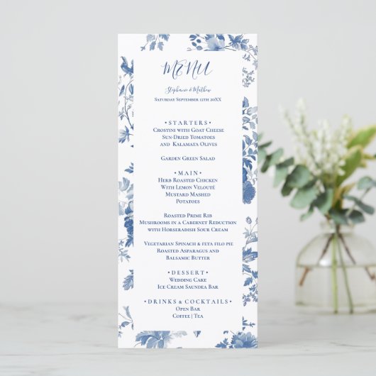 Elegant Frans Blauw Bloemen Toile Bruiloft Menu (Staand voorkant)