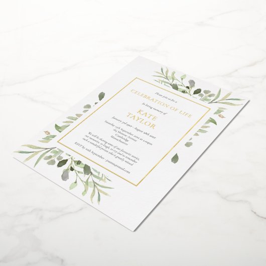 Elegant Funeral Celebration of Life Greenery Gold Folie Uitnodiging (Gedraaid)