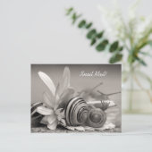 Elegant Garden Slakken op Gerber Daisy Flower Briefkaart (Staand voorkant)