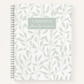 Elegant gebladerte salie en wit familierecept notitieboek (Voorkant)