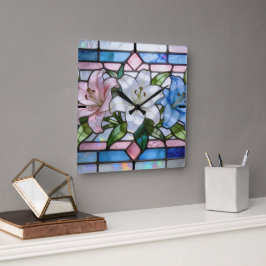Elegant gebrandschilderd lelie bloemendesign in za vierkante klok