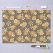 Elegant geel goud Sinaasappel bloemen op bruin Tissuepapier (Craft)