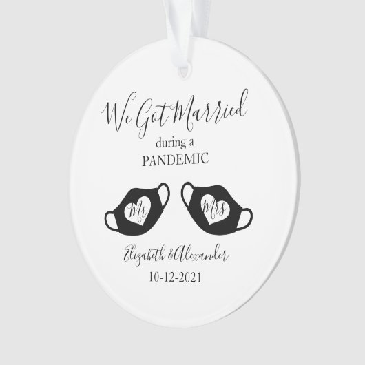 Elegant gehuwd tijdens Pandemische kerstmis Ornament (voorkant)