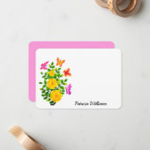 Elegant gele rozenbloem met vlinder notitiekaartje (Voorkant / Achterkant in situ)