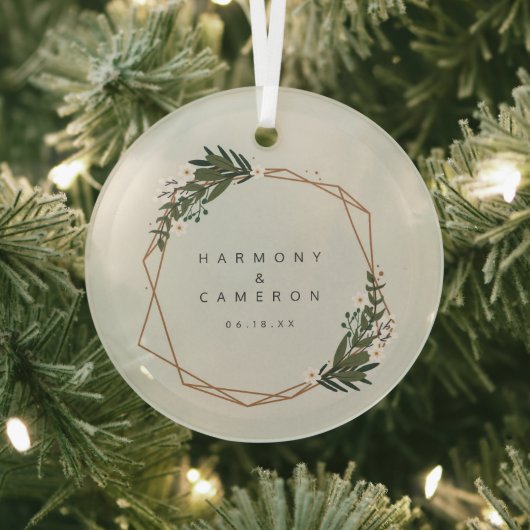 Elegant Geometric Pas getrouwd Onze eerste kerst Glas Ornament (Insitu)