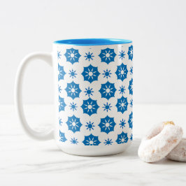Elegant geometrisch Floral blauw en wit patroon Tweekleurige Koffiemok