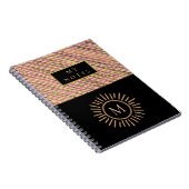 Elegant gepersonaliseerd monogram Stripes Geel gou Notitieboek (Rechterzijde)