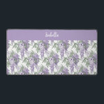 Elegant  gepersonaliseerd Paarse Wisteria Bureaumat<br><div class="desc">Romantische tijdloze lente bloemencollectie met mooie clusters van  paarse wisteria en groen gebladerte op witte achtergrond met solide complementaire gekleurde banden en bewerkbaar tekstveld voor uw personalisatie.</div>