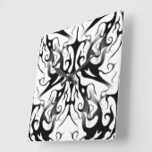 Elegant gezicht in vuur en vlammen Tribal Design Vierkante Klok (Hoek)