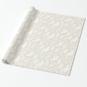Elegant girale beige florale monogram cadeaupapier (Uitgerold)