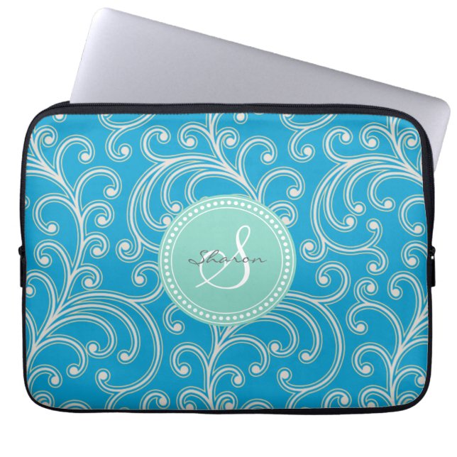 Elegant girly blauw bloemenpatroonmonogram laptop sleeve (Voorkant)