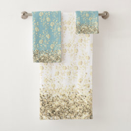 Elegant Glittery Flowers op Powder Blue Bad Handdoek