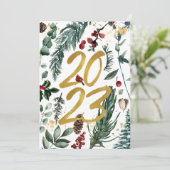 Elegant Gold 2023 Festive Pine Greenery Red Floral Feestdagenkaart (Staand voorkant)
