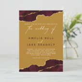 Elegant Gold Agate Burgundy Wedding Invitation Kaart (Staand voorkant)