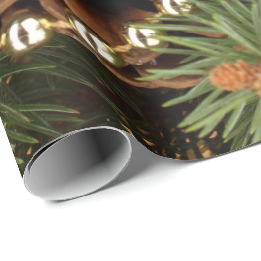 Elegant Gold Balls, Pinecones, Snowflake Cadeaupapier (Rol Hoek)