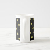 Elegant Gold & Black Star Pattern Monogram Porselein Kop (Achterkant)
