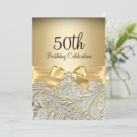 Elegant Gold Bow Floral Swirl 50th Birthday Party Kaart (Staand voorkant)