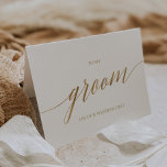 Elegant Gold Calligraphy To My Groom Kaart<br><div class="desc">This elegant gold calligraphy to my groom card is perfect for a simpele wedding. The neutral design features a minimalist card decorated with romantic and whimsical vals gold foil typography. Volledige beoordeling: This design does not feature real gold foil. It is a high quality graphic made to look like gold...</div>