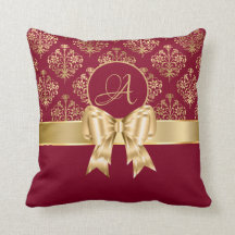 Elegant Gold Damask Monogram op Bourgogne