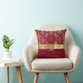 Elegant Gold Damask Monogram op Bourgogne Kussen (Stoel)