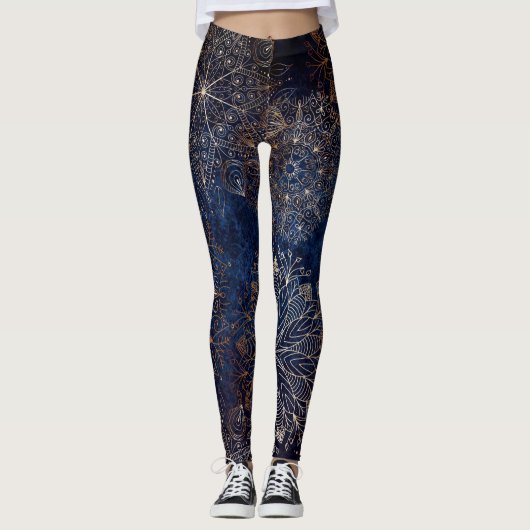 Elegant Gold en Dark Blue Floral Mandala Pattern Leggings (Voorkant)