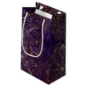 Elegant Gold en Paarse Floral Mandala Pattern Klein Cadeauzakje (Achterkant Gekanteld)