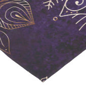 Elegant Gold en Paarse Floral Mandala Pattern Korte Tafelloper (Hoek)