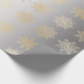 Elegant Gold en Silver Snowflake-kerstpatroon Cadeaupapier (Hoek)
