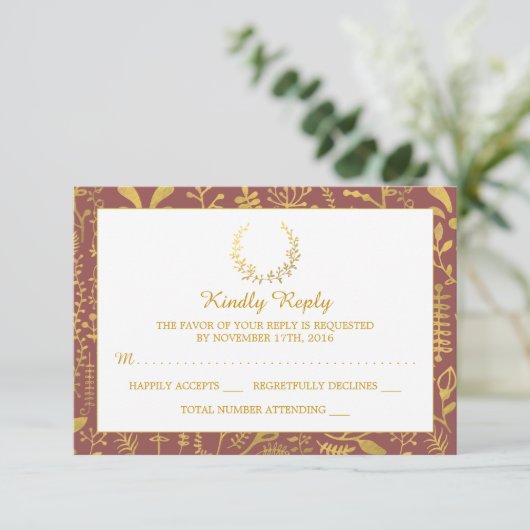 Elegant Gold Floral Wreath Wedding RSVP (Staand voorkant)