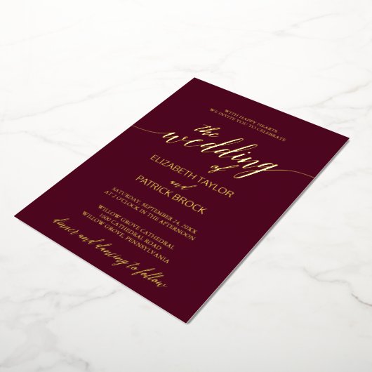 Elegant Gold Foil Calligrafie | Bourgogne bruiloft Folie Uitnodiging (Gedraaid)