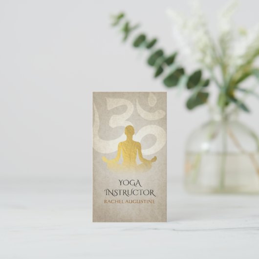 Elegant Gold Foil Yoga Meditation Pose om Symbol Visitekaartje (Staand voorkant)