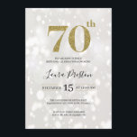 Elegant Gold Glitter 70th Birthday Kaart<br><div class="desc">Moderne en elegante vormgeving met de Gold Glitter 70th Birthday Invitation,  op maat van jouw tekst. Klik op de knop "Aanpassen" en gebruik onze ontwerptool om deze sjabloon te wijzigen. Bekijk de grafische kunstontwerpopslag voor andere producten die bij dit ontwerp passen!</div>