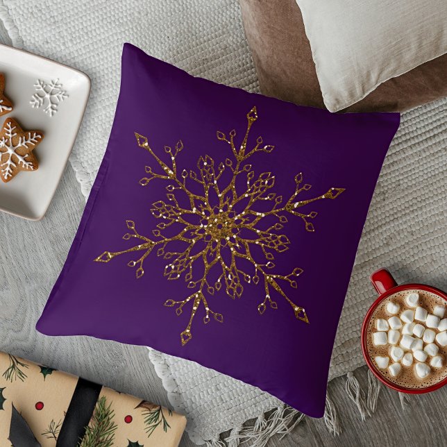 Elegant Gold Glitter Holiday Snowflake Paarse Kussen (Elegant Gold Glitter Holiday Snowflake Purple Throw Pillow)