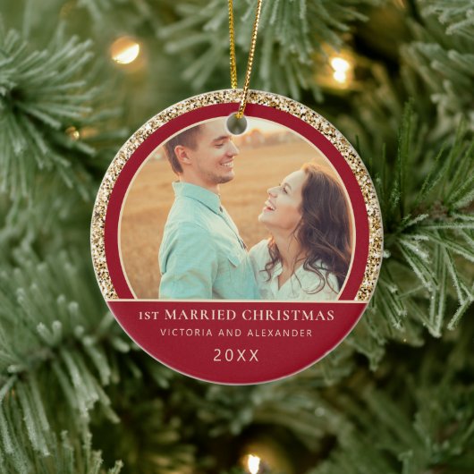 Elegant Gold Glitter Red, eerste kerst met huwelij Keramisch Ornament (Boom)