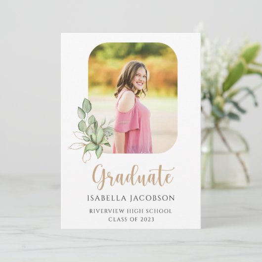 Elegant Gold Greenery Foto Afstuderen Kaart (Staand voorkant)