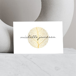Elegant Gold Leaf Logo op Wit Visitekaartje
