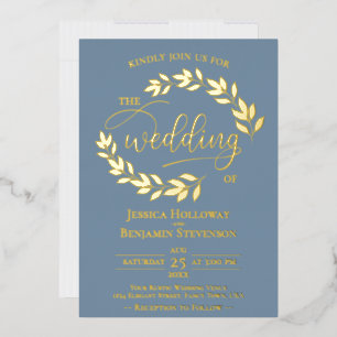 Elegant Gold Leaves op Dusty Blue Classy Wedding Folie Uitnodiging