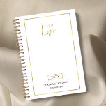 Elegant Gold Logo Corporate Custom Business 2025 Planner<br><div class="desc">Blijf georganiseerd en op merk met een aangepaste branded planner met dit Elegant White & Gold Business Logo 2025 Planner-ontwerp. Met een modern faux gold design met ruimte voor uw bedrijf logo, naam en aangepaste tekst. Eenvoudig, maar elegant, plannerdagboek om u te helpen georganiseerd te blijven - perfect voor schoonheidsprofessionals,...</div>