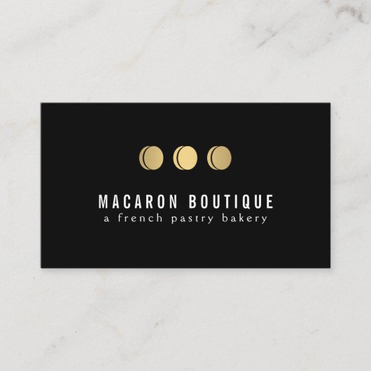 Elegant Gold Macaron Trio Logo op zwart Visitekaartje (Voorkant)