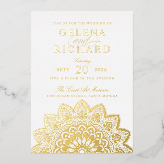 Elegant Gold Mandala Wedding Folie Folie Uitnodiging (Voorkant)