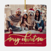 Elegant Gold Merry Christmas Script Photo Red Keramisch Ornament (Achterkant)