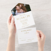 Elegant Gold Monogram Fotobruiloft Datum All In One Uitnodiging (Afscheurbaar)