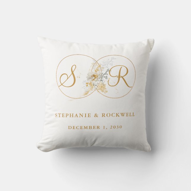 Elegant Gold Monogram Name Initiaal Wedding Kussen (Voorkant)
