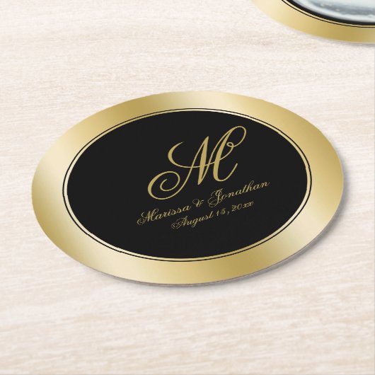 Elegant Gold Monogram Script Black Weddenschap Ronde Kartonnen Onderzetter (Gebogen)