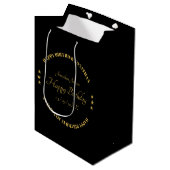 Elegant Gold Name Happy Birthday Gift Bag Medium Cadeauzakje (Voorkant Gekanteld)
