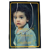 Elegant Gold Name Happy Birthday Medium Gift Bag Medium Cadeauzakje (Voorkant)