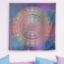 Elegant Gold op Bright Nebula Lotus Henna Mandala Wandkleed