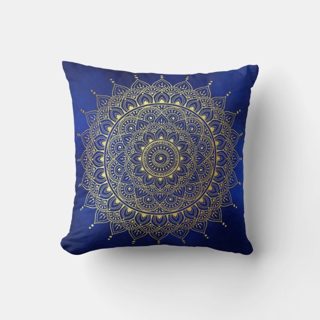 Elegant Gold op Deep Blue Floral Henna Mandala Kussen (Voorkant)