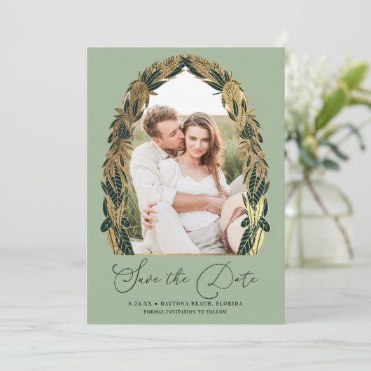 Elegant Gold Sage Green Greenery Leaves Wedding Save The Date (Staand voorkant)